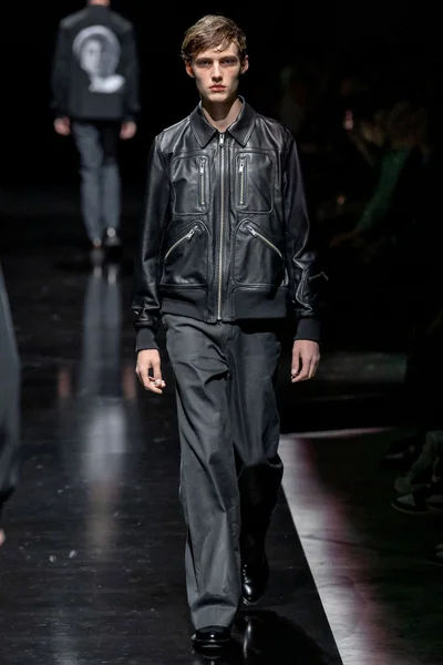 Look 41